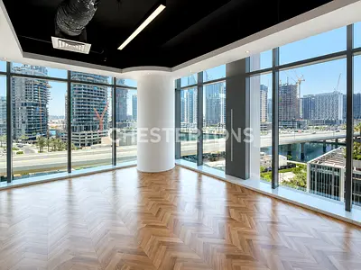 FITTED | CANAL VIEWS | PARTITIONED | CORNER UNIT