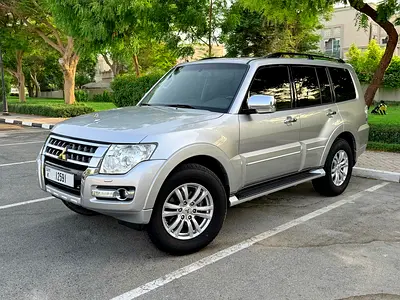 Mitsubishi Pajero GLS 3.8L V6 MIVEC 4WD, GCC Specs, Original Paint, Perfect Condition, 2 Keys
