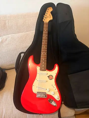 Squier Stratocaster Electric Guitar with Padded Gig Bag