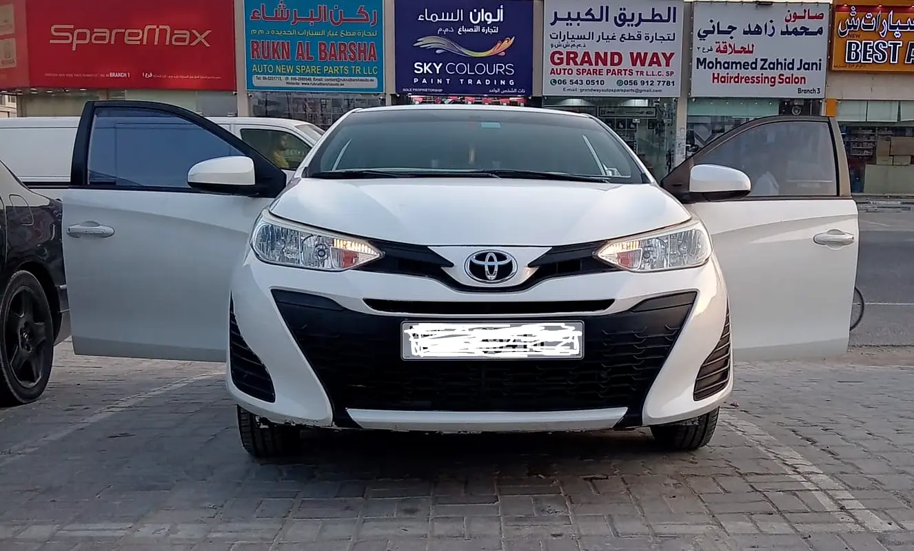 Toyota Yaris 2019 — photo 1 of 8