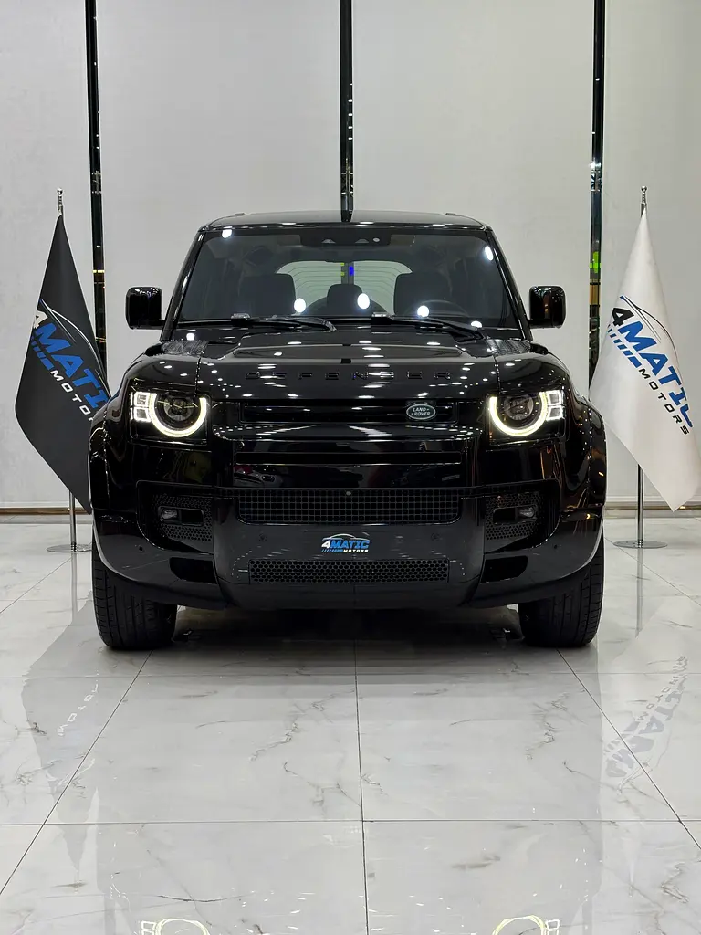 Land Rover Defender 2020 — photo 1 of 17