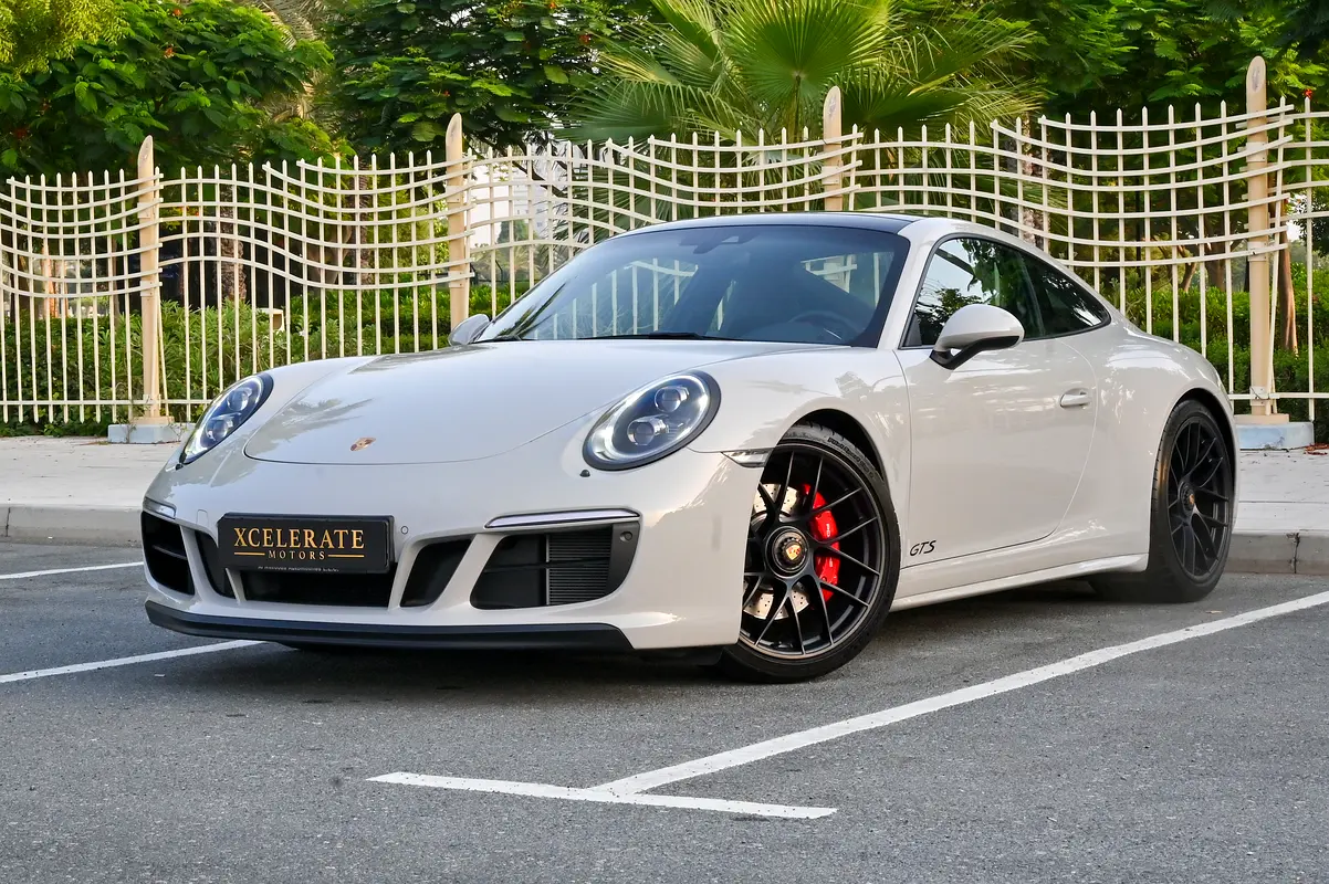 Porsche 911 2019 — photo 1 of 20