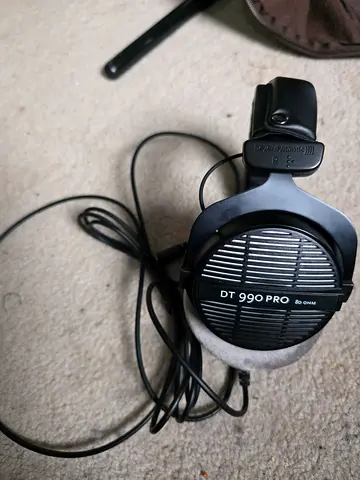 Beyerdynamic DT 990 Pro Over-Ear Wired Headphones - Used. Working perfectly no issues at all