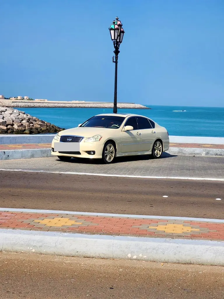 Infiniti M-Series 2008 — photo 1 of 5