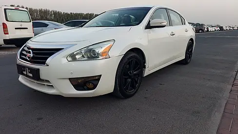 Nissan Altima SV 2014 GCC Specs - Well Maintained