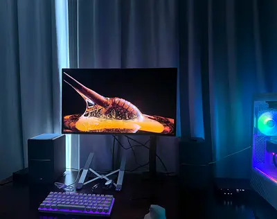 Samsung Odyssey OLED G8 27” 4K 240Hz – Like New