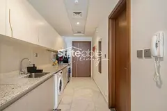 Luxury Furnished Studio | Canal Skyline View