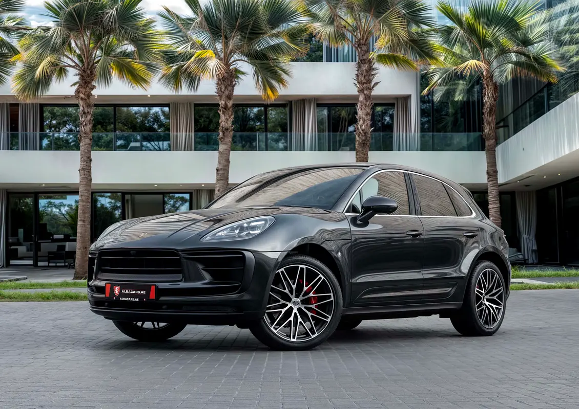 Porsche Macan 2022 — photo 1 of 14