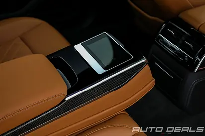 صورة مصغرة 18 لـ 2022 AUDI S8