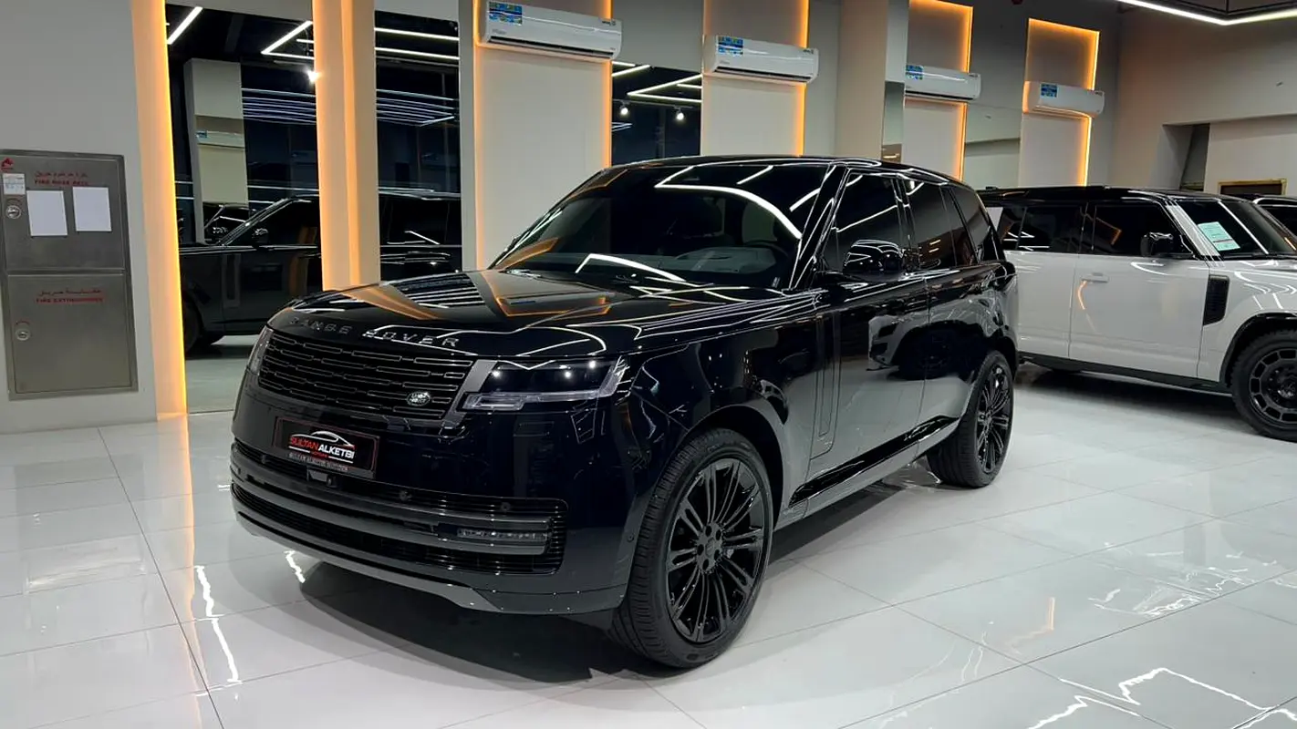 Land Rover Range Rover 2026 — photo 1 of 17
