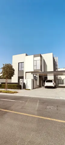 Corner 5BR Villa | Vacant | Pool & Park View