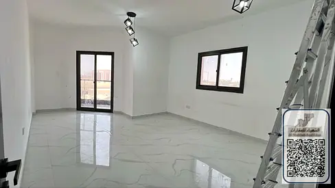 غرفتين وصالة مقابل المرور غرفة نوم ماستر مساحة كبيرة تكيف مركزى قريبة على سيتي سنتر عجمان قريب على جميع الخدمات ومخرج دبي والشارقة