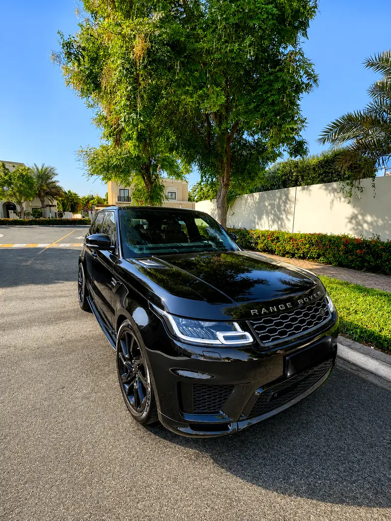 Land Rover Range Rover Sport 2018 — photo 1 of 8