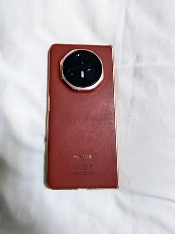 Used Honor Magic V3 in Excellent condition