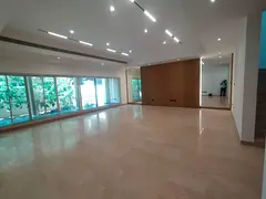 MODERN STYLE VILLA | PRIVATE GARDEN