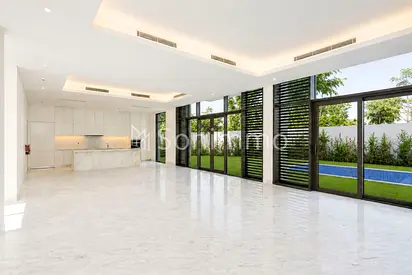 Elegant 5BR Villa | Private Pool |
