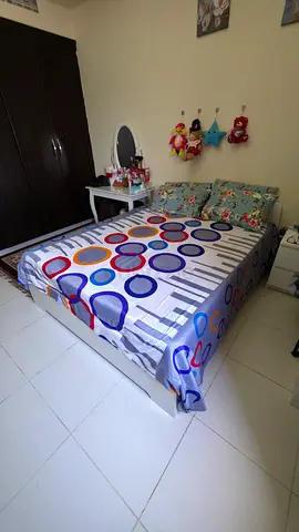 Queen bed frame 160cm x 200cm with springless mattress - perfect condition
