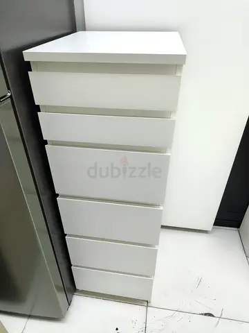 Tall white 7-drawer narrow dresser / chest of drawers