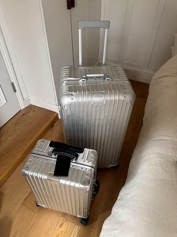 Rimowa classic cabin carry on wirh aluminum Rimowa trunk