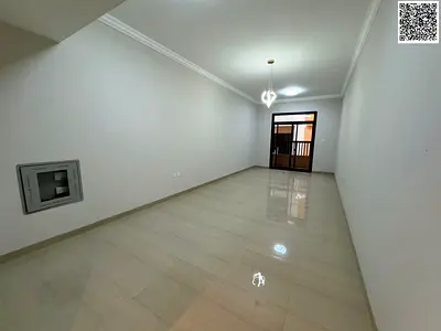 ارقي شقة غرفتين وصالة اول ساكن مع غرفة خادمة للايجار السنوي_ المويهات 3 | غرف ماستر, خزائن بالحائط, صالةو اسعه مع بلكون | موقع ممتاز بجوار المدارس |