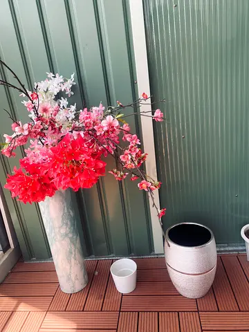 Plant pots