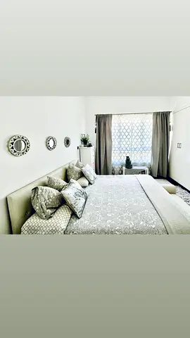Queen Bed with Hydraulic storage