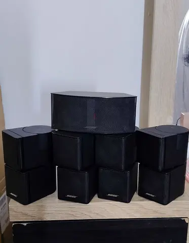 Bose jewelqube speakers 5 pcs