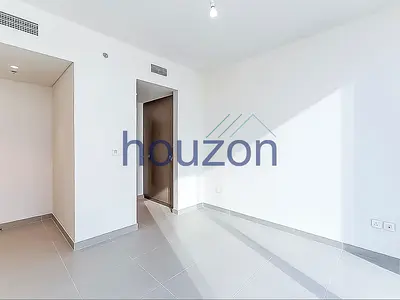 Modern 3BR | Fountain View | Prime Location