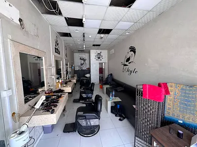 Salon for Annual Rent in Al Rashidiya 2 – Ajman