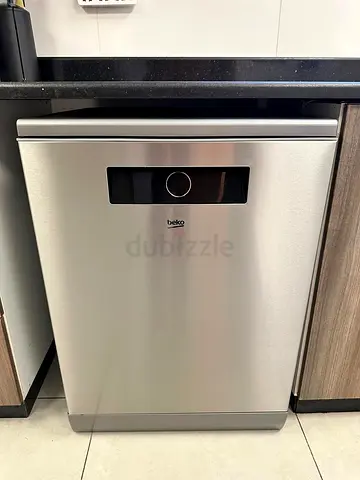Beko freestanding stainless steel dishwasher - immaculate condition