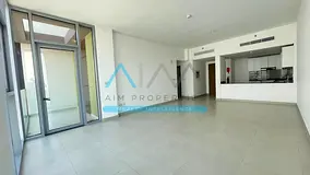 Large 2 BR+S | High Floor | Community View