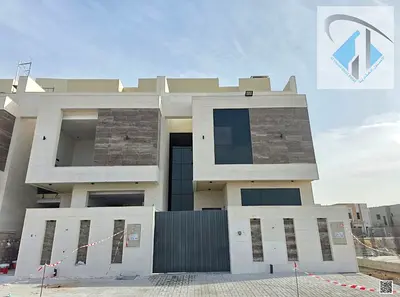 An exceptional opportunity: a 5-bedroom villa featuring a rooftop terrace and a walk-in closet; price includes registration fees.