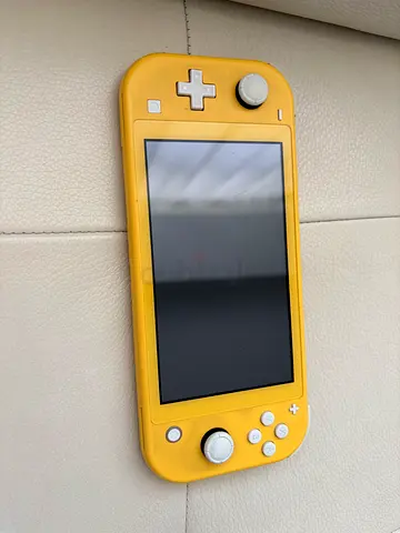 Nintendo Switch Lite Yellow