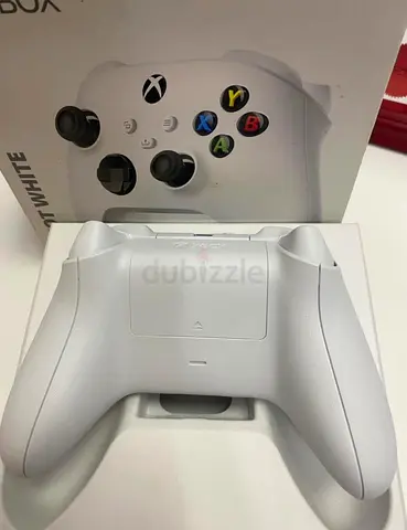 White Xbox Wireless Controller