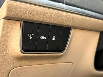 صورة 12 لـ 2023 KIA STINGER