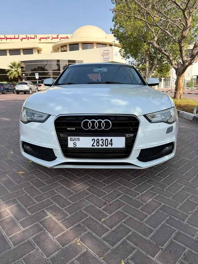 Audi A5 2015 — photo 1 of 12