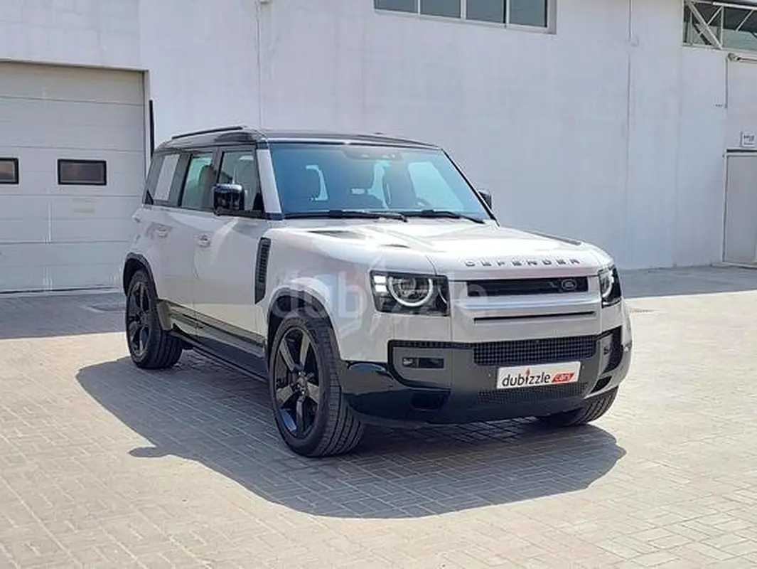 Land Rover Defender 2026 — photo 1 of 13