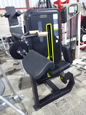 Prestige Series Bicep Curl Machine