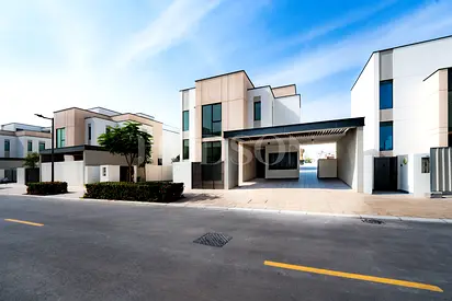 Large Plot| Terrace & Landscape Garden| Park Views