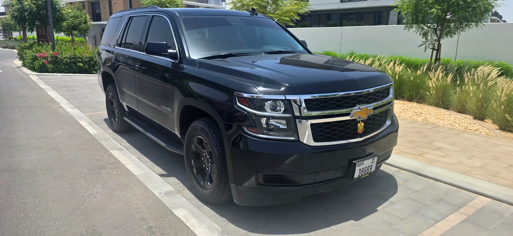 Chevrolet Tahoe 2019 — photo 1 of 13