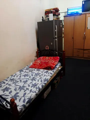 Bed space available for executive Keralite bachelor in satwa al hudaiba