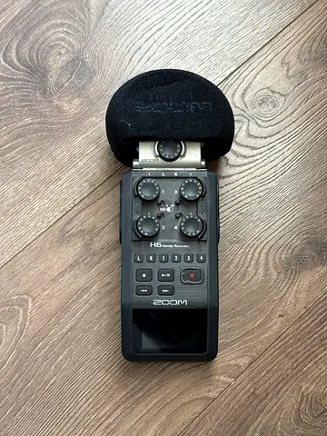 Zoom H6n Handy Recorder in good working condition