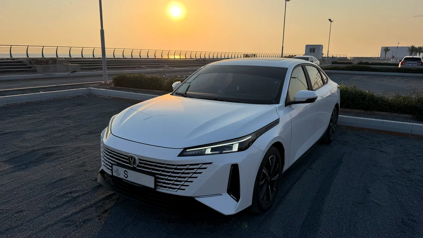 Changan Eado Plus 2025 — photo 1 of 13