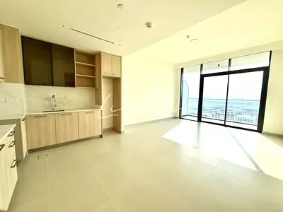 Unobstructed Views| Prime Location | High Floor