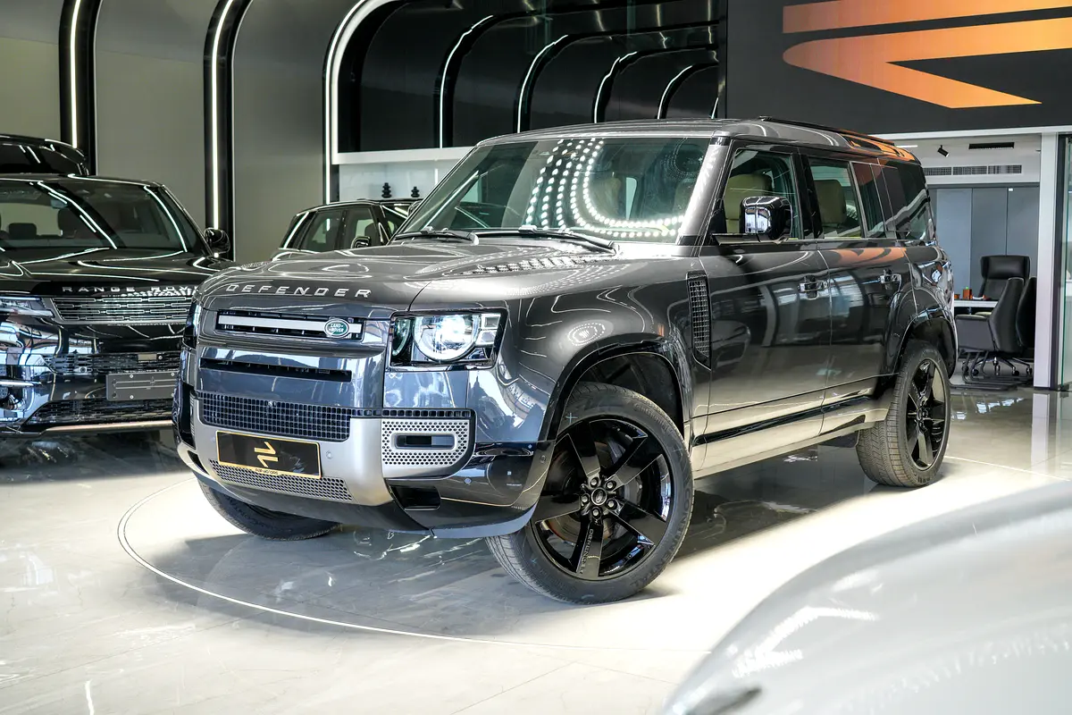 Land Rover Defender 2025 — photo 1 of 20