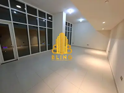 Splendid 3BHK With Parking, Maid Room & All Amenities