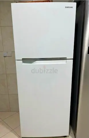Samsung Top Freezer Refrigerator - White, excellent