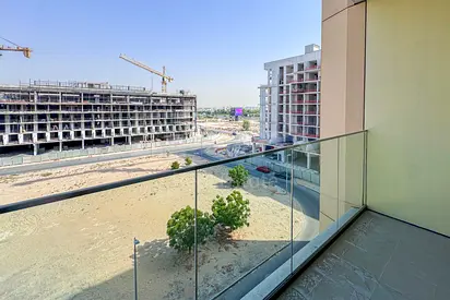 LARGE BALCONY | MODERN | COMMUNITY VIEW
