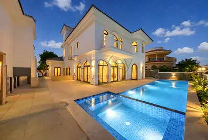EXCLUSIVE AND UPGRADED 4 BED ATRIUM ENTRY