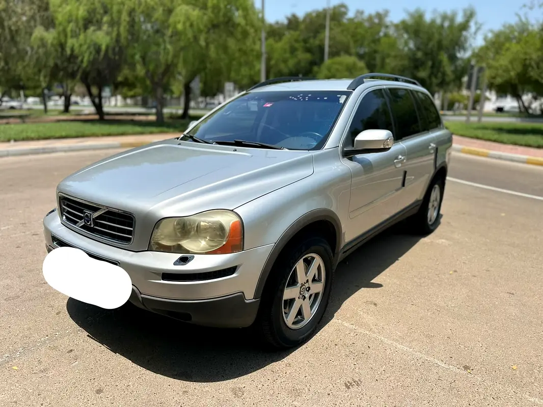 Volvo XC90 2010 — photo 1 of 12